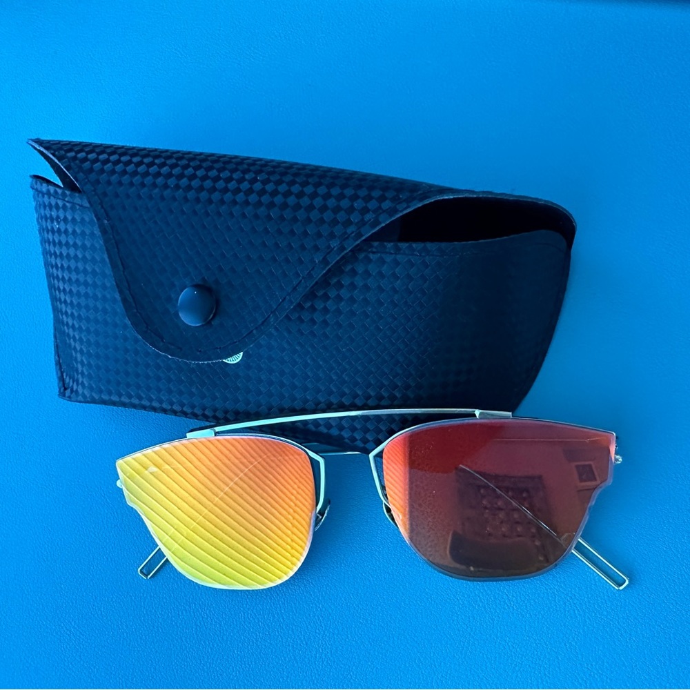 Aviator Sunglasses. Orange mirrored lenses. - Picture 2 of 2